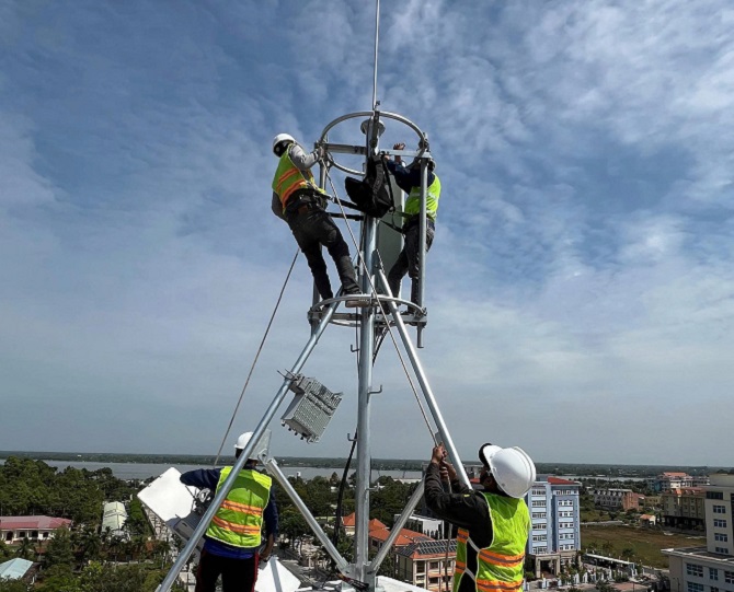 V&#x129;nh Long t&#x103;ng t&#x1ED1;c ph&#xE1;t tri&#x1EC3;n h&#x1EA1; t&#x1EA7;ng, ph&#x1ED5; c&#x1EAD;p s&#x1EA3;n ph&#x1EA9;m s&#x1ED1;