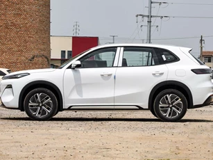 SUV hạng C tiêu thụ 3,15 lít xăng/100 km, giá chỉ 355 triệu đồng