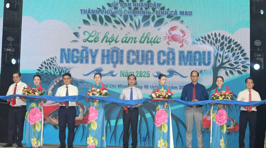 Khai hội ẩm thực cua Cà Mau tại TP Hồ Chí Minh