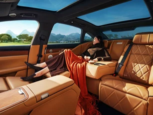 Xe sedan hạng sang công suất công suất 516 mã lực, trang bị tối tân, giá hơn 1,1 tỷ đồng