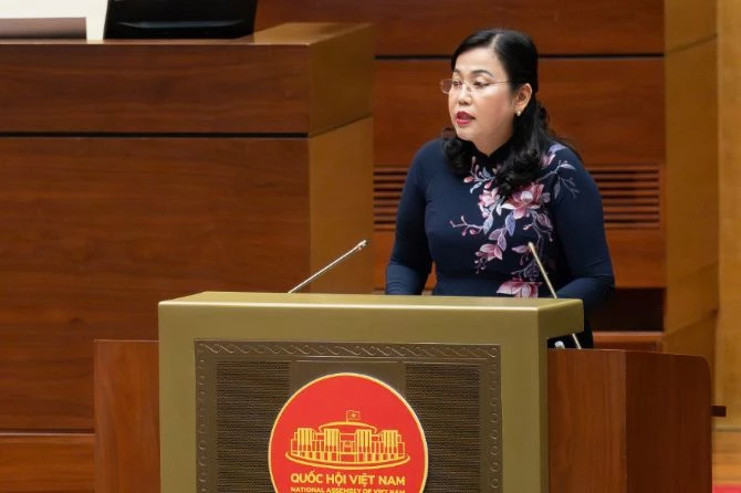 Quốc hội nghe Chủ nhiệm Ủy ban KH,CN&MT Nguyễn Thanh Hải báo cáo thẩm tra về dự án Luật Trí tuệ nhân tạo. Ảnh: Cổng thông tin điện tử Quốc hội.