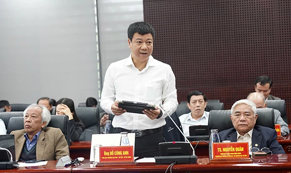 Các đại biểu đóng góp ý kiến tại hội thảo.