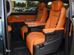 ‘Chuyên cơ mặt đất’ dài gần 5,4 mét, nội thất sang chảnh, di chuyển 202 km không cần đổ xăng