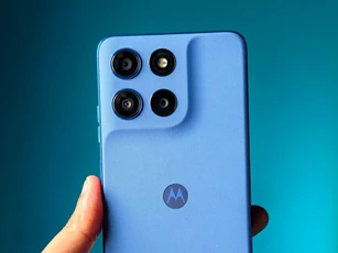 Smartphone ‘nồi đồng cối đá’, pin 7.000 mAh, RAM 8 GB, giá 4,4 triệu đồng