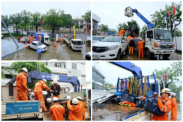 Đội xung kích chuẩn bị hành trang, dụng cụ trước khi lên đường. Đội xung kích chuẩn bị hành trang, dụng cụ trước khi lên đường.