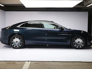 Xe sedan hạng sang công suất 1.287 mã lực, trang bị tối tân, giá hơn 2,3 tỷ, cạnh tranh cùng Mercedes-Benz S-Class