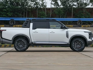 Xe bán tải Nissan mạnh 410 mã lực, giá hơn 630 triệu, so kè với Ford Ranger Raptor