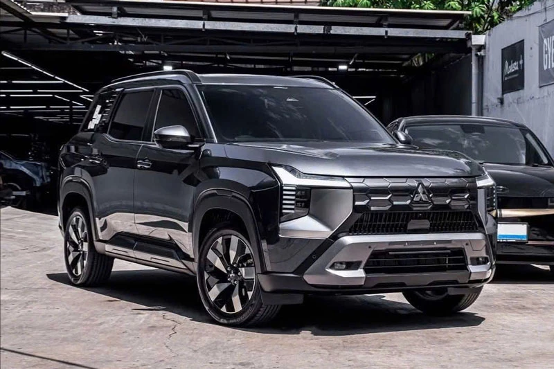 Mitsubishi Destinator.