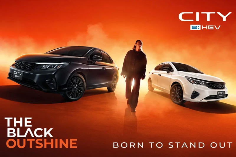Honda City e:HEV Black Outshine. Honda City e:HEV Black Outshine.