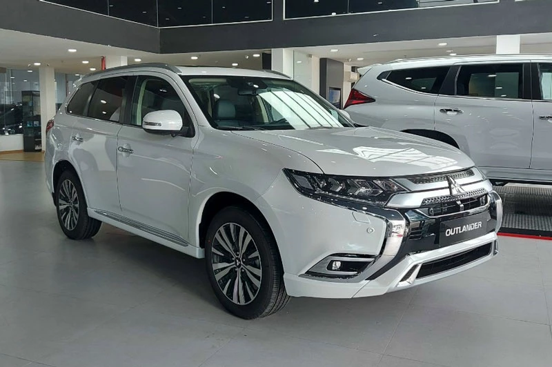 Mitsubishi Outlander.
