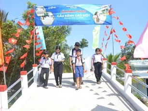 An Giang: Người dân xã Ngọc Chúc có thêm cây cầu mới