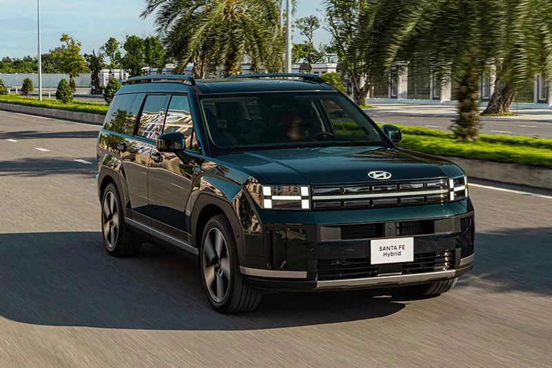 Hyundai Santa Fe Hybrid 2026.