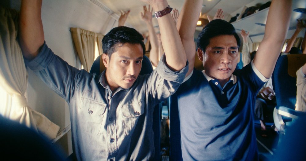 Th&#xE1;i H&#xF2;a c&#xF9;ng d&#xE0;n sao &#x2018;M&#x1B0;a &#x111;&#x1ECF;&#x2019;, &#x2018;T&#x1EED; chi&#x1EBF;n tr&#xEA;n kh&#xF4;ng&#x2019; &#x111;&#x1ED5; b&#x1ED9; l&#x1ED3;ng ti&#x1EBF;ng si&#xEA;u ph&#x1EA9;m x&#x1EE9; &#x110;&#xE0;i &#x2018;96 Ph&#xFA;t sinh t&#x1EED;&#x2019;