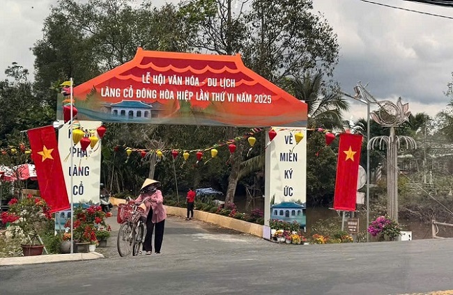 &#x110;&#x1ED3;ng Th&#xE1;p t&#xF4;n vinh k&#xFD; &#x1EE9;c ch&#x1EE3; n&#x1ED5;i v&#xE0; di s&#x1EA3;n l&#xE0;ng c&#x1ED5;