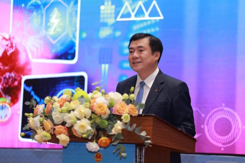 Thứ trưởng Bộ Công Thương Nguyễn Sinh Nhật Tân phát biểu tại sự kiện.