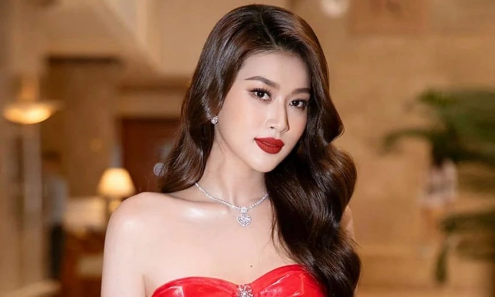 Hoa hậu Đoàn Thiên Ân sẽ đảm nhiệm vai nữ chính Huỳnh Hân, nữ cảnh sát hình sự đồng thời là vợ chưa cưới của Tống Khang Nhân.