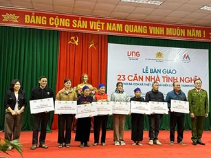 Trao tặng 23 căn nhà tình nghĩa tại Thanh Hóa