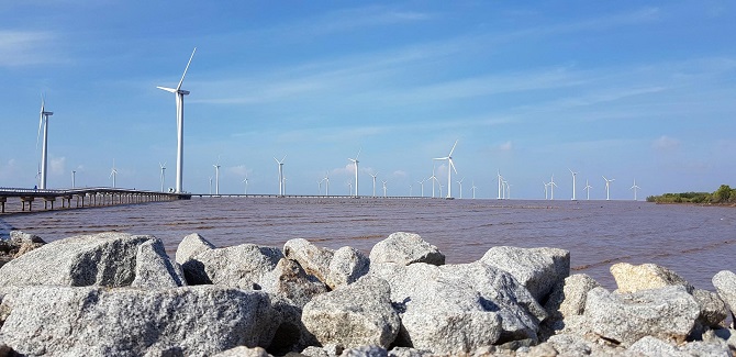 T&#x1EAD;n d&#x1EE5;ng s&#x1EE9;c gi&#xF3;, C&#xE0; Mau tr&#x1EDF; th&#xE0;nh &#x2018;th&#x1EE7; ph&#x1EE7; d&#xF2;ng &#x111;i&#x1EC7;n xanh&#x2019;