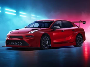 Xe đua Trung Quốc công suất 345 mã lực, giá hơn 5,2 tỷ đồng