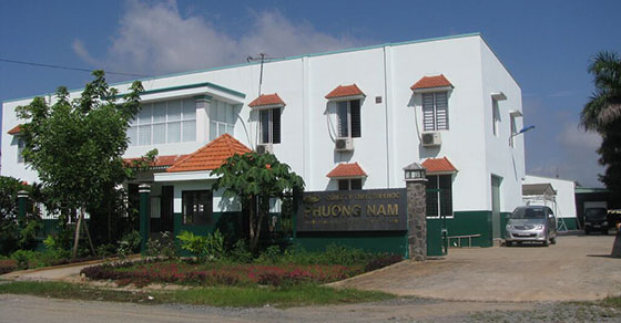 H&#x1A1;n hai th&#x1EAD;p k&#x1EF7; x&#xE2;y d&#x1EF1;ng n&#x1EC1;n t&#x1EA3;ng vi sinh cho n&#xF4;ng nghi&#x1EC7;p b&#x1EC1;n v&#x1EEF;ng