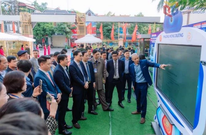 UBND phường Mông Dương đã ra mắt trợ lý ảo AI phục vụ công tác quản lý, điều hành và giải quyết thủ tục hành chính. Ảnh: Cổng thông tin điện tử Quảng Ninh.