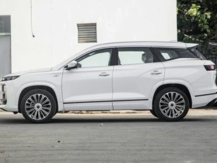 SUV 7 chỗ công suất 254 mã lực, giá hơn 500 triệu đồng