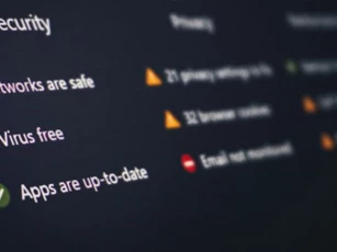 Apple phát cảnh báo khẩn cấp tới người dùng iPhone tại hàng chục quốc gia