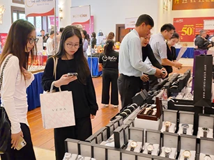 Đà Nẵng: Sôi động ngày hội khuyến mại hàng hiệu 2025