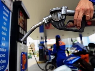 Giá xăng về sát mốc 20.000 đồng/lít