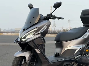 Xe tay ga 150cc, phanh ABS 2 kênh, TCS, màn hình CLD, giá ngang Honda Air Blade 125