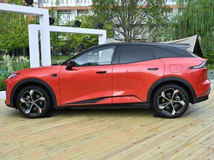 SUV hạng C công suất 255 mã lực, công nghệ hỗ trợ lái tiên tiến, giá hơn 610 triệu đồng