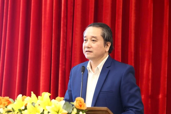 PGS.TS Đào Ngọc Chiến, Giám đốc Cơ quan điều hành Quỹ Phát triển khoa học và công nghệ quốc gia (NAFOSTED). PGS.TS Đào Ngọc Chiến, Giám đốc Cơ quan điều hành Quỹ Phát triển khoa học và công nghệ quốc gia (NAFOSTED).