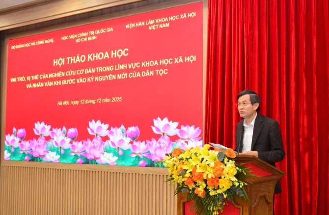 PGS.TS Đoàn Minh Huấn, Ủy viên Ban Chấp hành Trung ương Đảng, Phó Giám đốc Thường trực Học viện Chính trị quốc gia Hồ Chí Minh. PGS.TS Đoàn Minh Huấn, Ủy viên Ban Chấp hành Trung ương Đảng, Phó Giám đốc Thường trực Học viện Chính trị quốc gia Hồ Chí Minh.