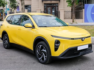 Top 10 ôtô bán chạy nhất tại Việt Nam tháng 11/2025: VinFast Limo Green thống trị