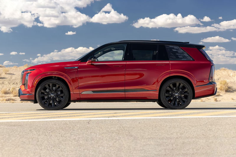 SUV h&#x1EA1;ng sang d&#xE0;i h&#x1A1;n 5,2 m&#xE9;t, c&#xF4;ng su&#x1EA5;t 615 m&#xE3; l&#x1EF1;c, gi&#xE1; g&#x1EA7;n 2,1 t&#x1EF7; &#x111;&#x1ED3;ng