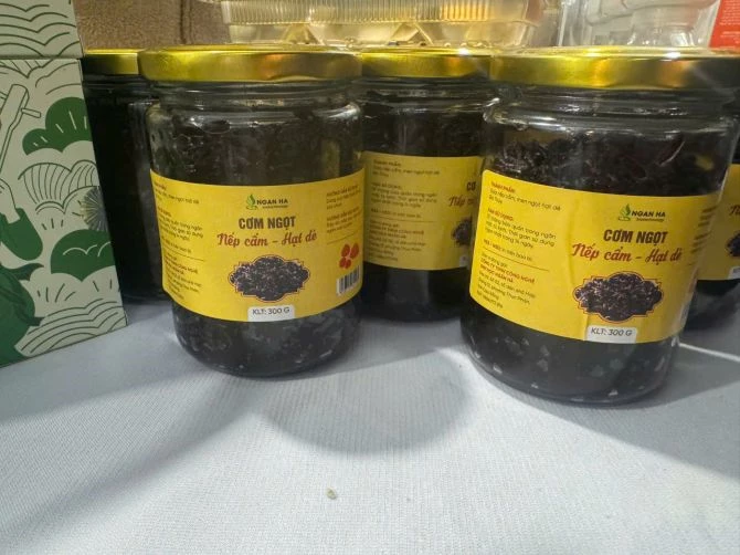 Ngoài ra, công ty cũng sản xuất các sản phẩm chế biến như cơm ngọt nếp cẩm - hạt dẻ... Ngoài ra, công ty cũng sản xuất các sản phẩm chế biến như cơm ngọt nếp cẩm - hạt dẻ...