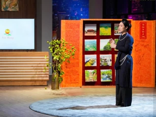 Từ cô gái Tày rụt rè trở thành CEO doanh nghiệp bán nghìn tấn hồng vành khuyên treo gió