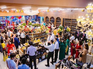 Đà Nẵng: Thưởng thức tiệc rượu sang chảnh, nghỉ dưỡng miễn phí tại khách sạn 3 sao