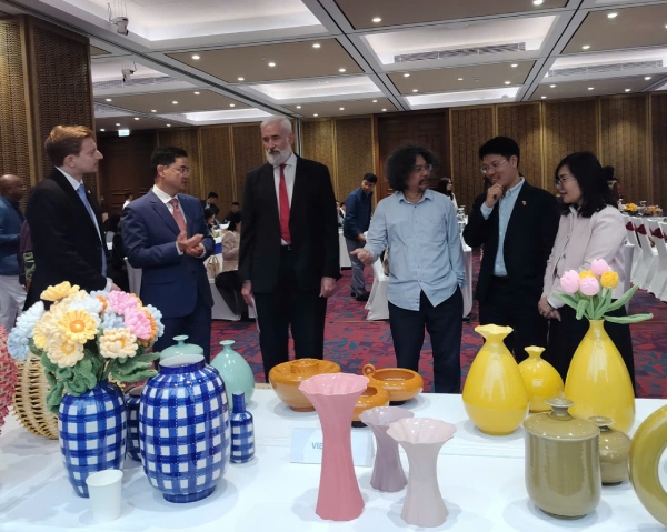 SwissTrade: Thúc đẩy năng lực xuất khẩu cho doanh nghiệp Việt