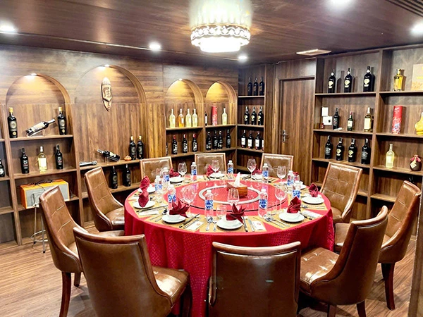 Không gian tổ chức tiệc Giáng sinh, đón năm mới dành cho các đoàn khách, gia đình, nhóm bạn... tại Thế Giới Rượu Vang Hải Đăng.