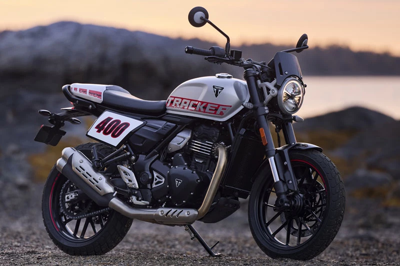 Triumph Tracker 400 2026. 