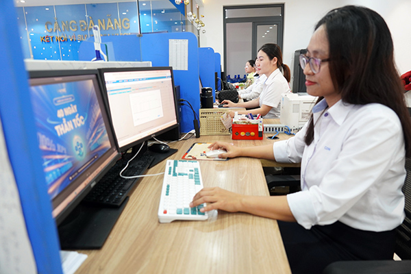 “Thần tốc” tại Cảng Đà Nẵng không có nghĩa là làm ẩu, làm tắt 