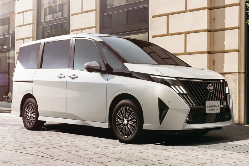 Nissan Serena 2026. Nissan Serena 2026.