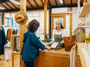 Gen AI hỗ trợ nhà bán lẻ ngăn ngừa thất thoát hàng hóa