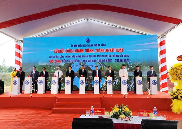 Bấm nút khởi công dự án xây dựng nút giao Quốc lộ 14B với cao tốc Đà Nẵng - Quảng Ngãi.