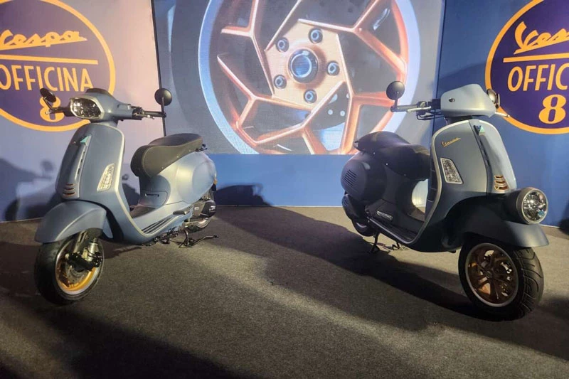 Vespa Officina 8 GTV 300 và Officina 8 Sprint 150 2026.