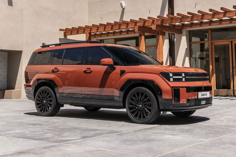 Hyundai Santa Fe giảm giá kỷ lục tại đại lý