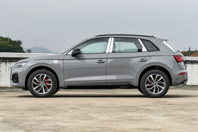 Audi Q5L 2026 chốt giá gần 1,2 tỷ đồng