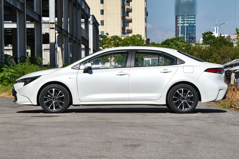 Toyota Corolla L 2026 ra mắt, giá chưa tới 500 triệu đồng