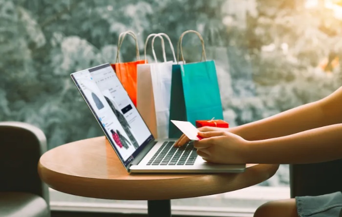 Người Việt ngày càng phụ thuộc vào đánh giá trên mạng khi mua sắm